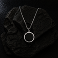 ⚫ Minimal Eclipse Circle Pendant Necklace